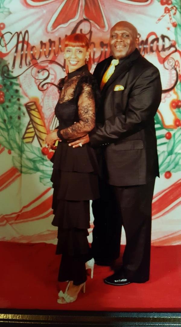Merry Christmas to all my Family and friends from Ike and Francine.
