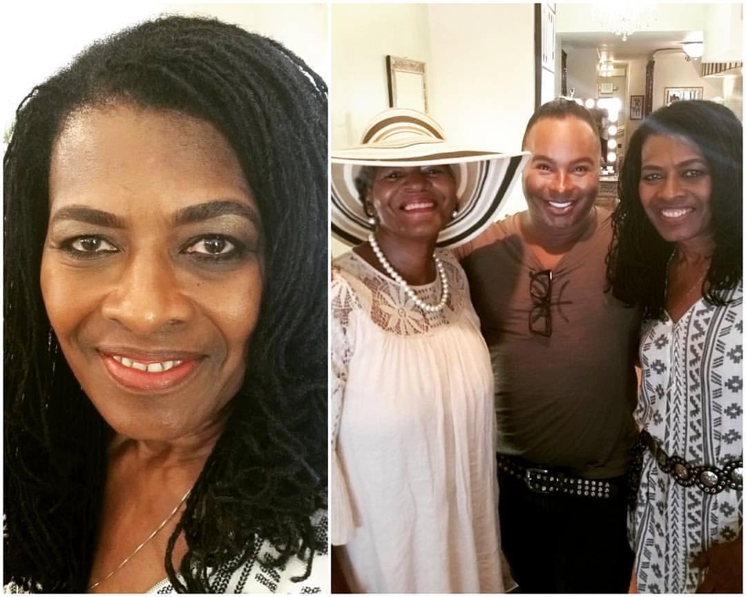 Marva and I paid a visit to "nephew" Damone the Eyebrow King. @damoneroberts
#eyebrows #cosmetics #fashion #makeup