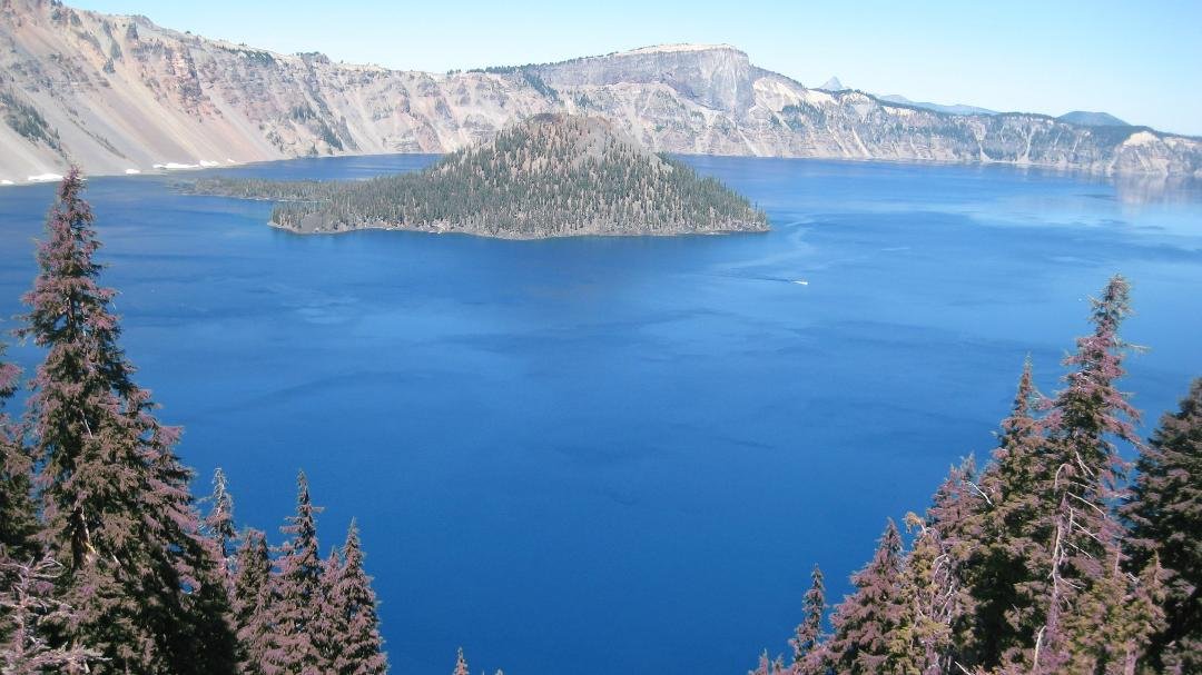 Might as well show you a couple more. This place is a "Must See" if you're ever in Southern Oregon. Two hours from Medford. It's worth the drive
