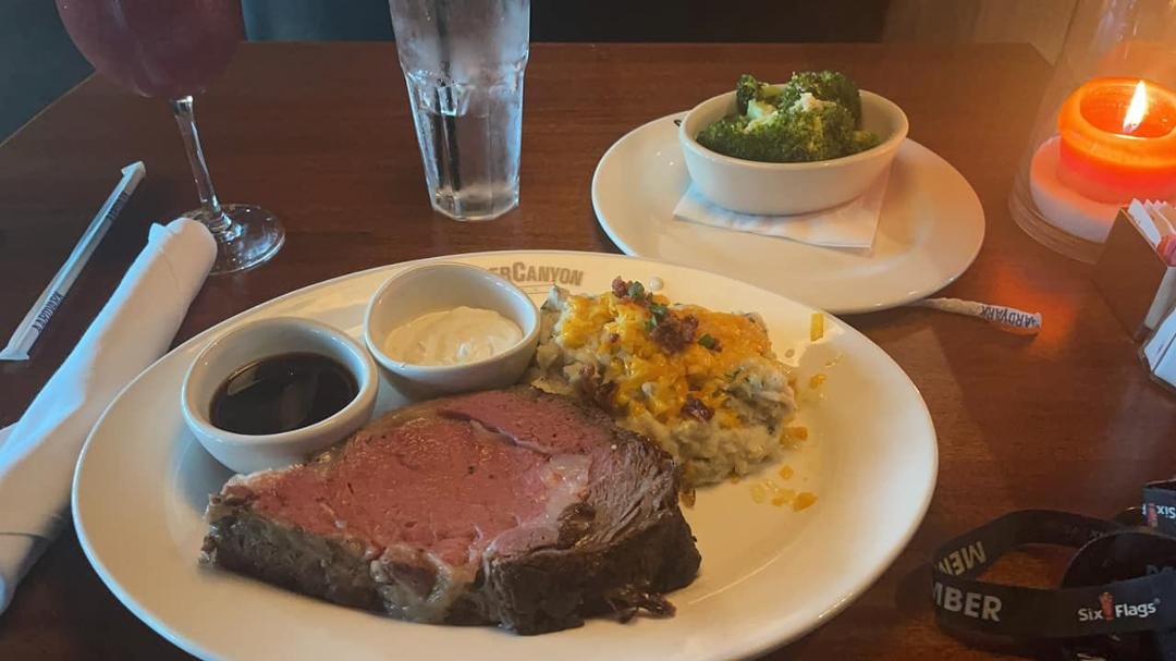 Love the steak here.
