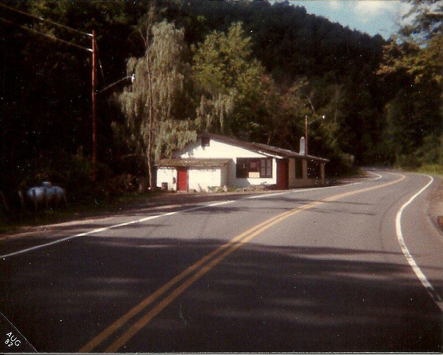 Black & White Resturant ( ca. 1980) Ilion Gorge
