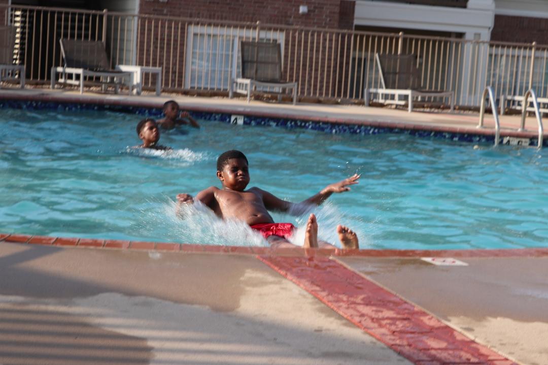 Derrick Johnson's album, Photos