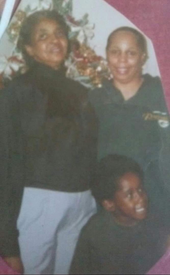 Just wanted to say happy heavenly Birthday to my mom and happy birthday to my sister 27 and 28 enjoy your special day