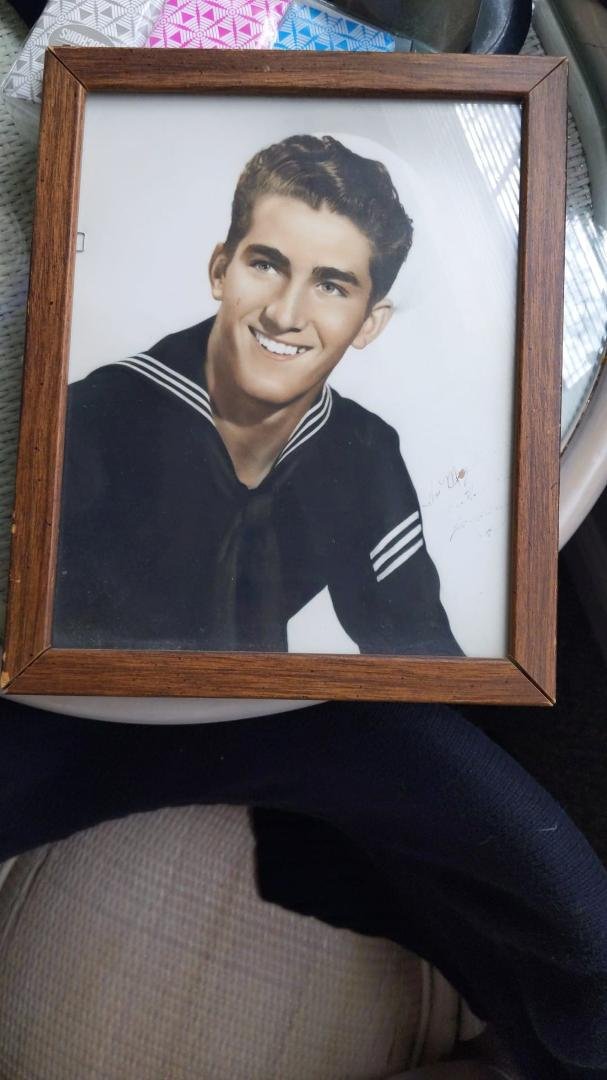Happy heavenly Birthday Dad! We miss you so much.💖🎉🎂💐🍻😘🙏