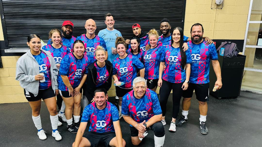 The parents of great-granddaughter Olivia's soccer team decided to form a co-ed indoor team to play in a Vegas league. Many have never played before. So......here is a team photo taken after a recent game. Some 80 year old 