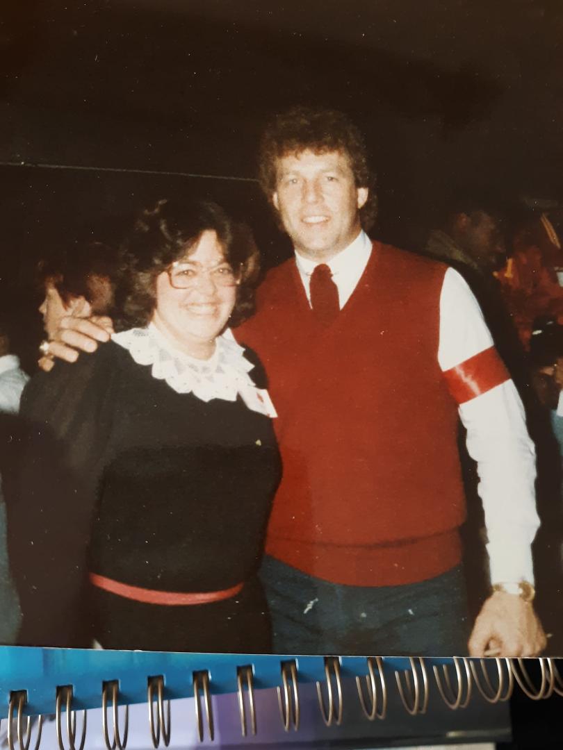 Bit o'honey on my wife , Diane, back in the 80's. No Greater love is an organization set up for children effected by war or lost a parent. That is NFL, hall of fame ,Washington Redskins kicker... Mark Mosley. O'yeah, check