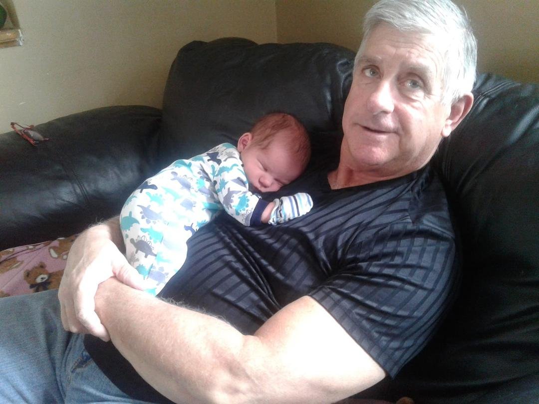 Just relaxing with my new grandson Franklin Jacob. What a good fellow.💓💓💓💓