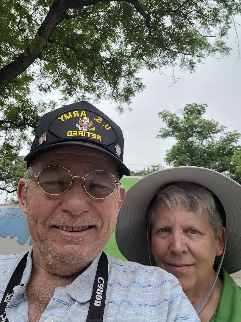 Met up with my beautiful wife at the Zoo!  Have a great day!