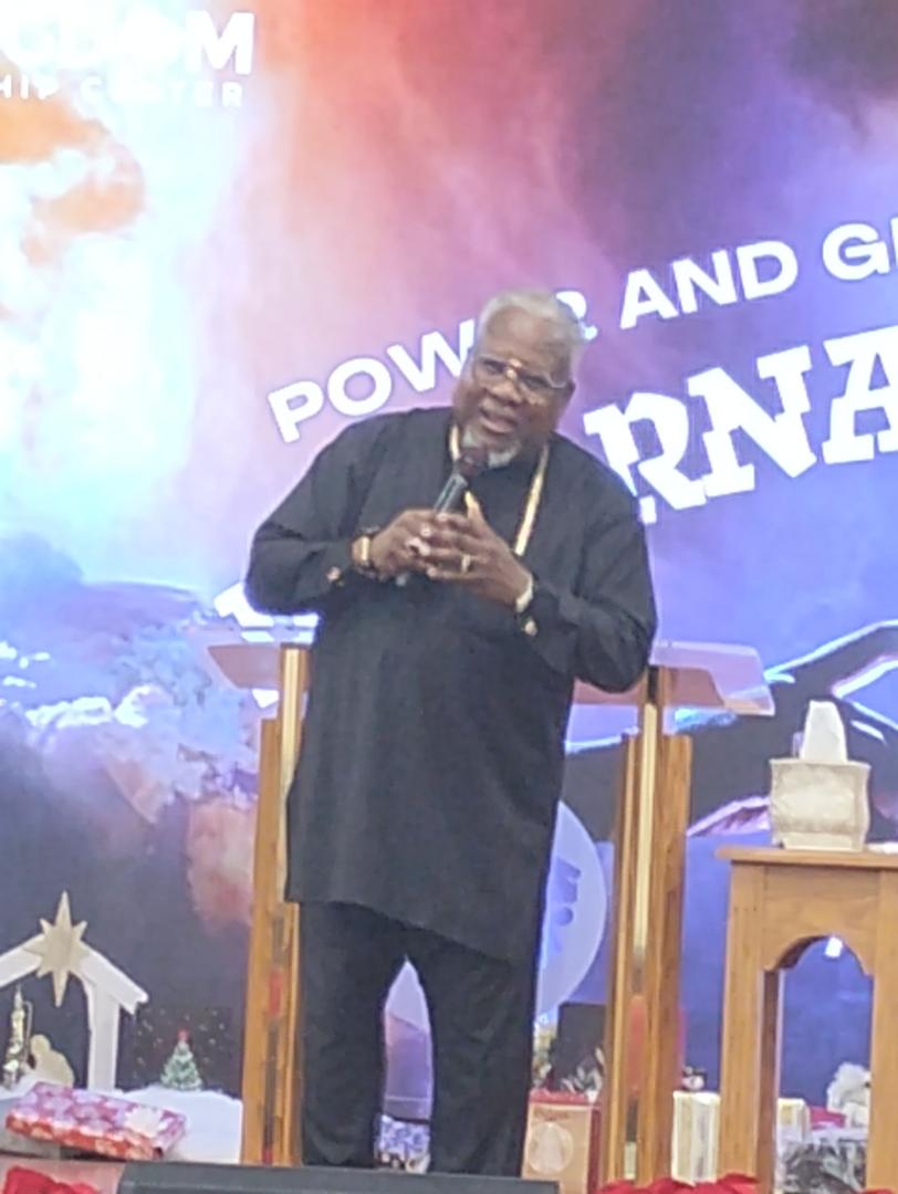 Arcbishop Ralph Dennis, brought the word today. Let God and Let God. Power and Glory of an Incarnate Life.🙏🏾✨