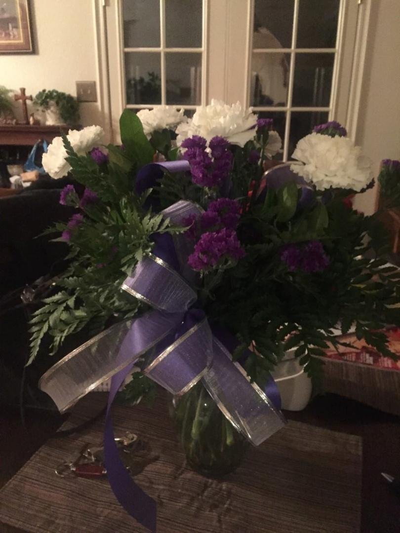 Flowers from Pete for our 40th Anniversary! Thank you Pete for the amazing life we have together and for all of the love and happiness you've given me. God has blessed us so much. Happy Anniversary Pete - I love you! 💖