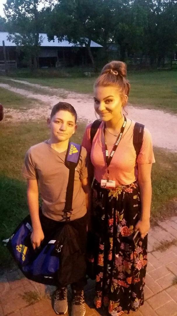 Alex and Rylee Fininis first day of school.