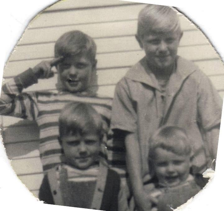 T B T '48 or '49
with the
JOHNSTON BOY'S
b l to right Wayne, Buzz
f l to right Gary, Greg