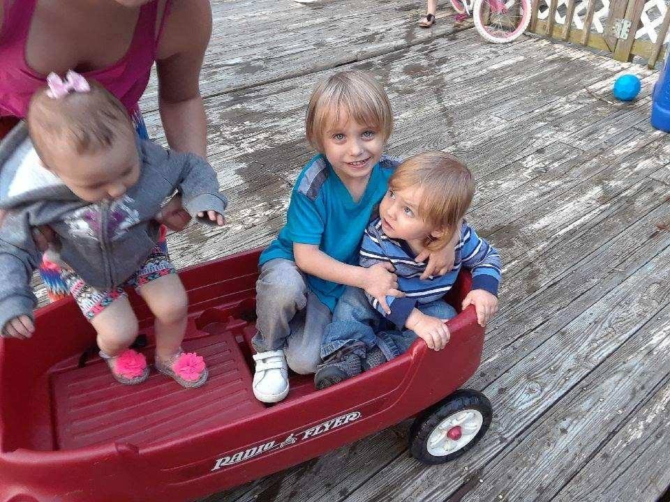 Dee Johnson's album, Jordan and Daegen - new pictures from Erin and Eddie