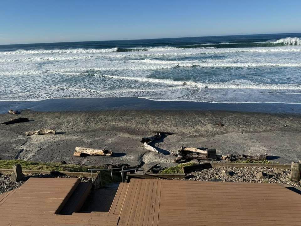 Spectacular day for the first day of December at our Beach House!