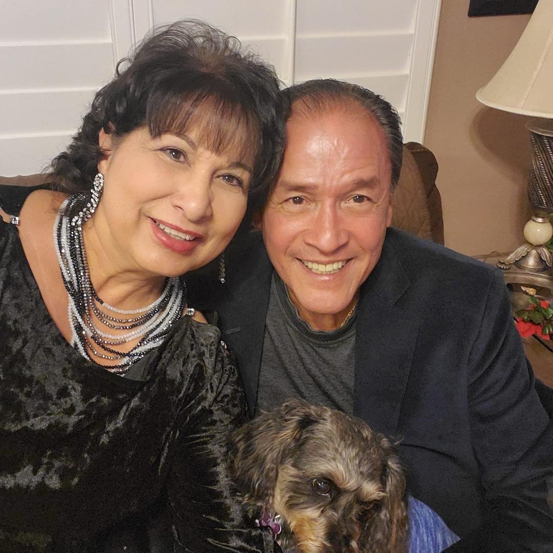 I'm asking people who love their partner to join the challenge of posting a photo. Just a photo, no description. The goal is to flood Facebook with positive photos of love instead of negativity. Copy the text and post a pho