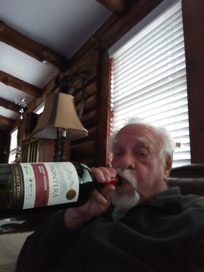 Having a therapy sesson with the product of the grape. This is the worse thing i have ever been through, NOT. WHY ARE PEOPLE HAVING SUCH A HARD TIME DEALING WITH "THE PANDEMIC" WTF IS WRONG WITH SOCIETY? 😅😅😅😅😜😜😜