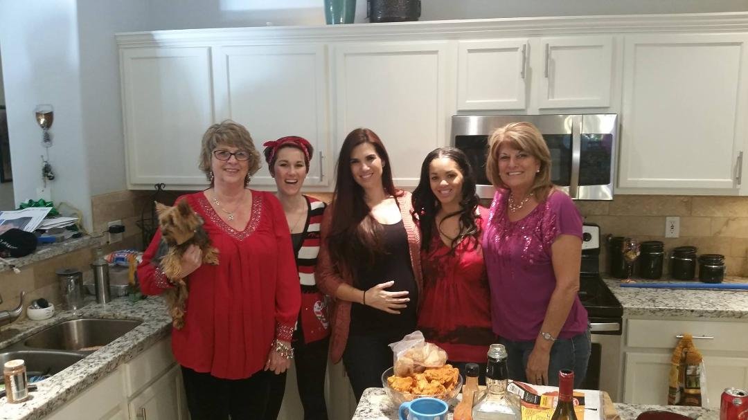 Pam Waller (Mom), Cory Waller (Daughter in Law) Jessica Waller (daughter in Law) Marsha Waller (Daughter in Law) Deb Belleret ( Jessica's Mom)