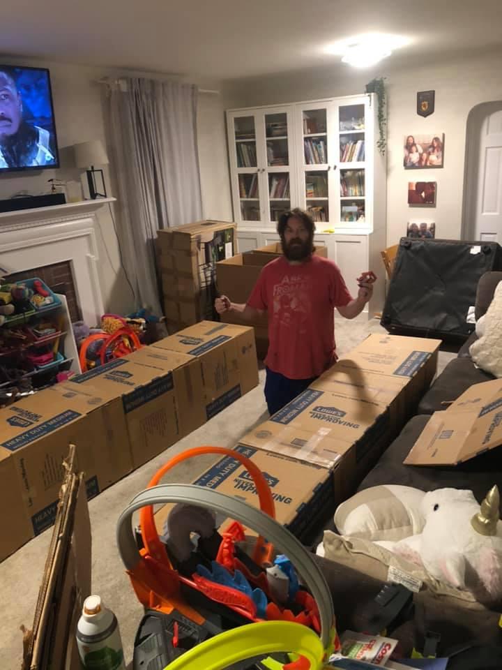 Happy Father’s Day to the man who stays up all night creating Cardboardopolis and saved boxes for years for this very purpose. Brian McGranahan♥️
