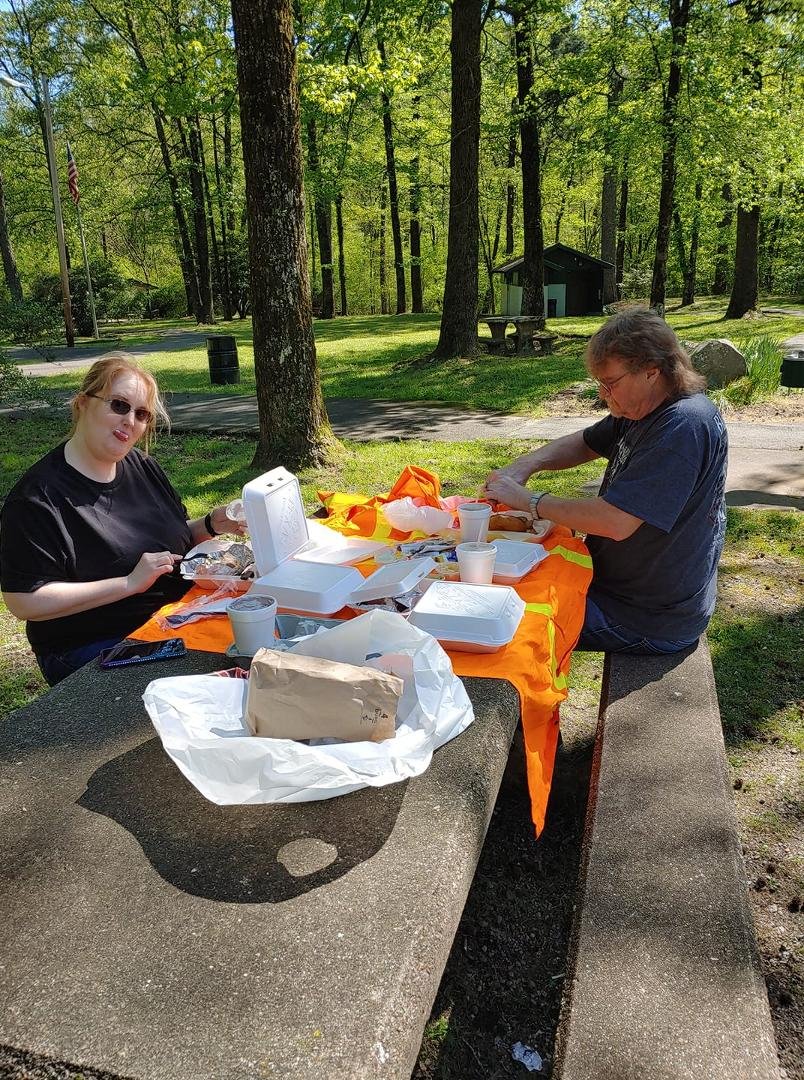 Picnicking texas rd house style at the park in hot spgs.