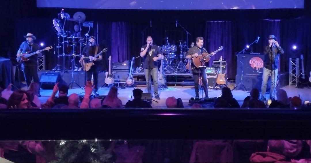 Another great show last night at Stargazers Theatre and Event Center. The Long Run are an Eagles tribute band and they were on it! Several songs - five guitars and five piece harmonies! A lot of great Eagles songs but they