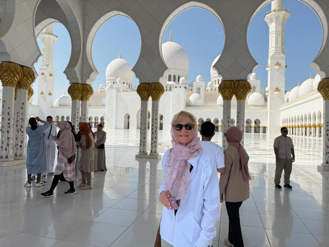 Sheikh Zahedan Grand Mosque in Abu Dhabi, UAE