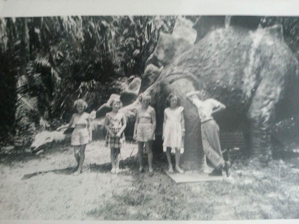 Prize to the person that can identify all 5 people