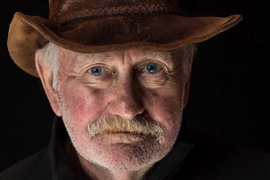 It is with a heavy heart that I said goodbye yesterday to my husband of 45 years. Art passed away yesterday morning after a short battle with cancer. He was a trooper to the end, stoically accepting his fate while still exh