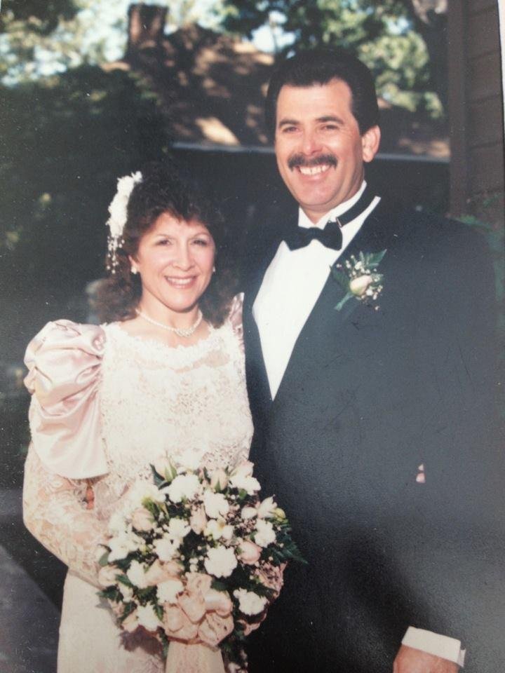 Happy 25th Wedding Anniversary to my husband in
Iowa!!! Love you "Country Joe"
Cordy & I are here at the
"Pleasanton Hotel" where we got married💋🏁💋🏁💋🏁