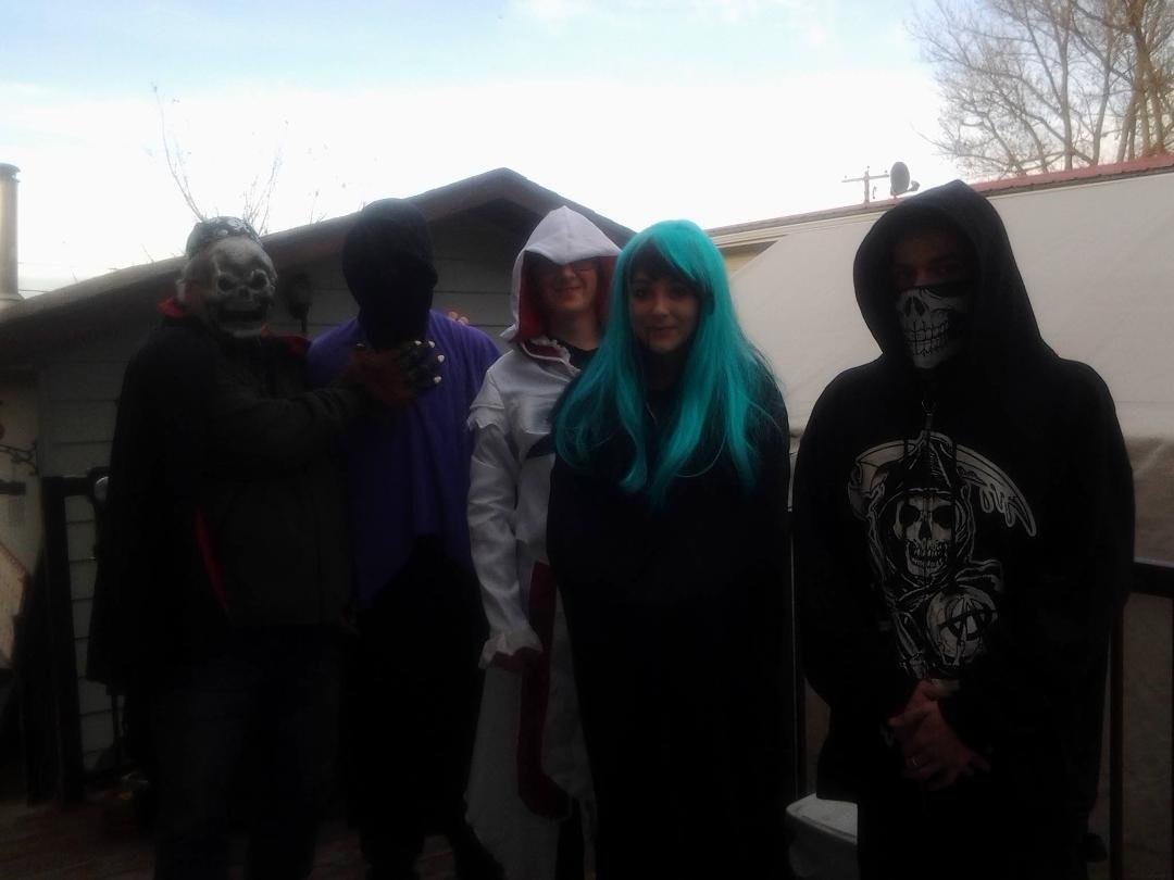 Nate & friends getting to go out for a fun night of scare & screams