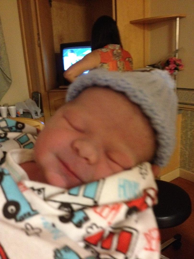 my great grandbaby brayden 8.6 lbs and perrfect.