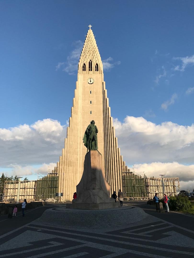 Hallgrimskirkja Church with Leif Erickson - a gift from the US. The church is 74.5 meters high (about 250').
