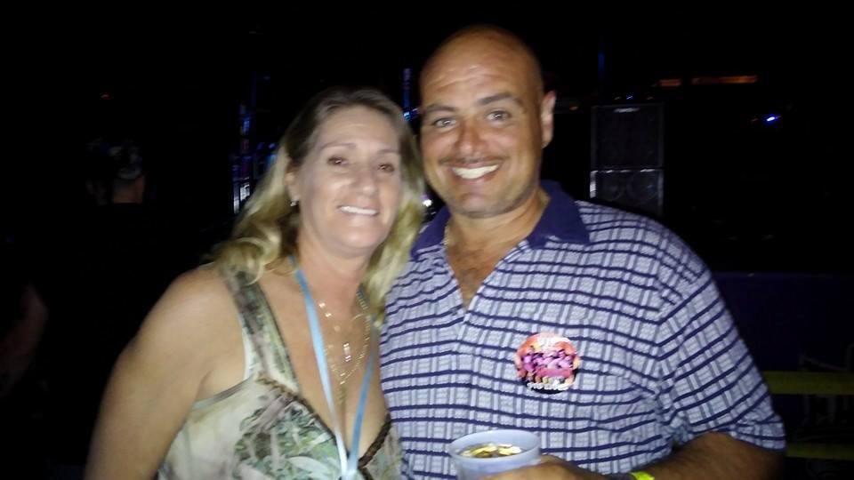 Getting ready to see Carlos Cruz play some rock and took!