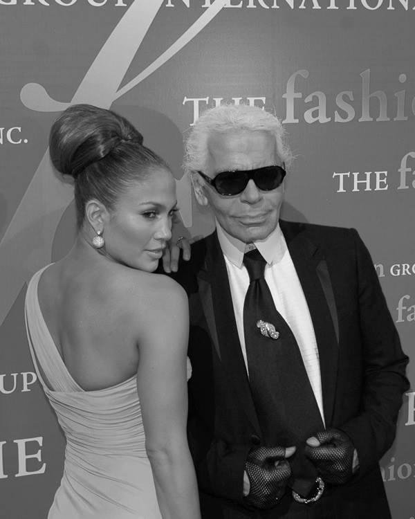 Karl Lagerfeld, fashion designer extraordinaire dies at 85.