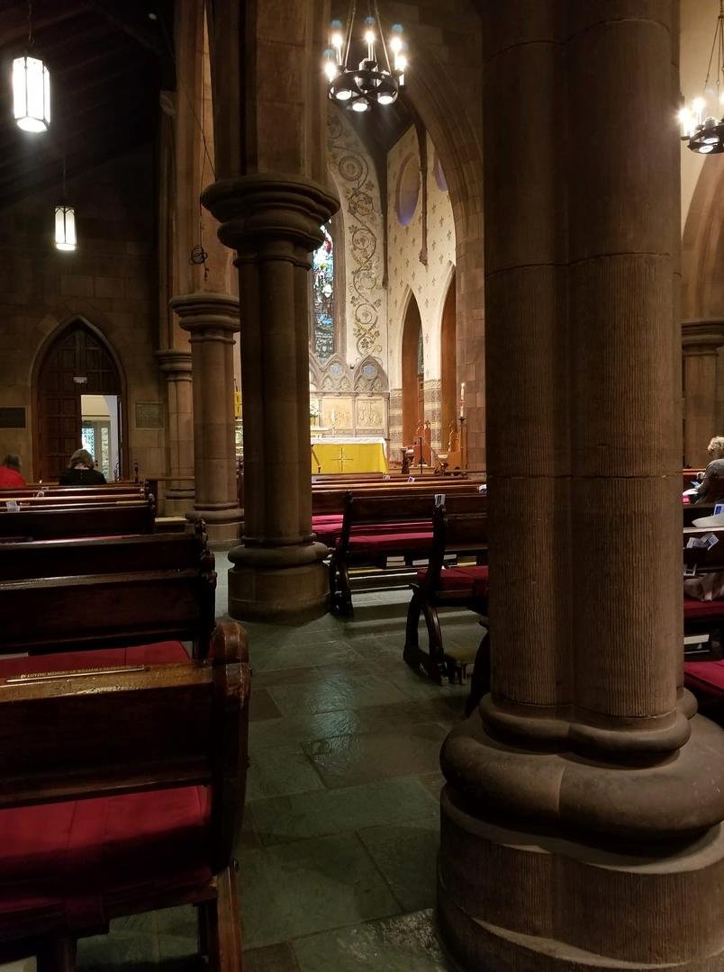 Waiting for the final evensong of the season to begin.