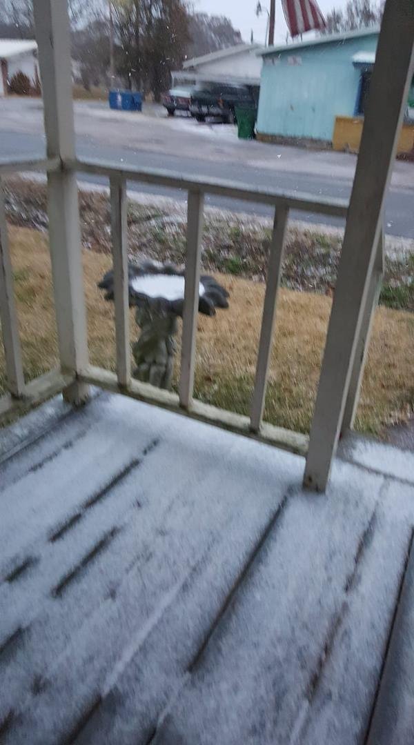 Snowing in Rayne Louisiana
