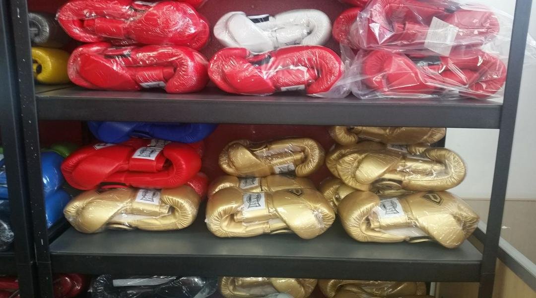 tons of gloves