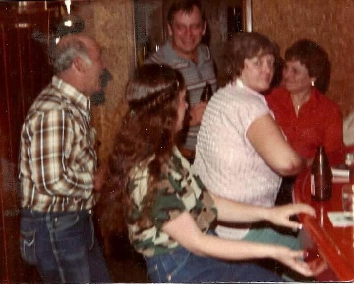 This is the only pic of my dad..... Still w us but estranged