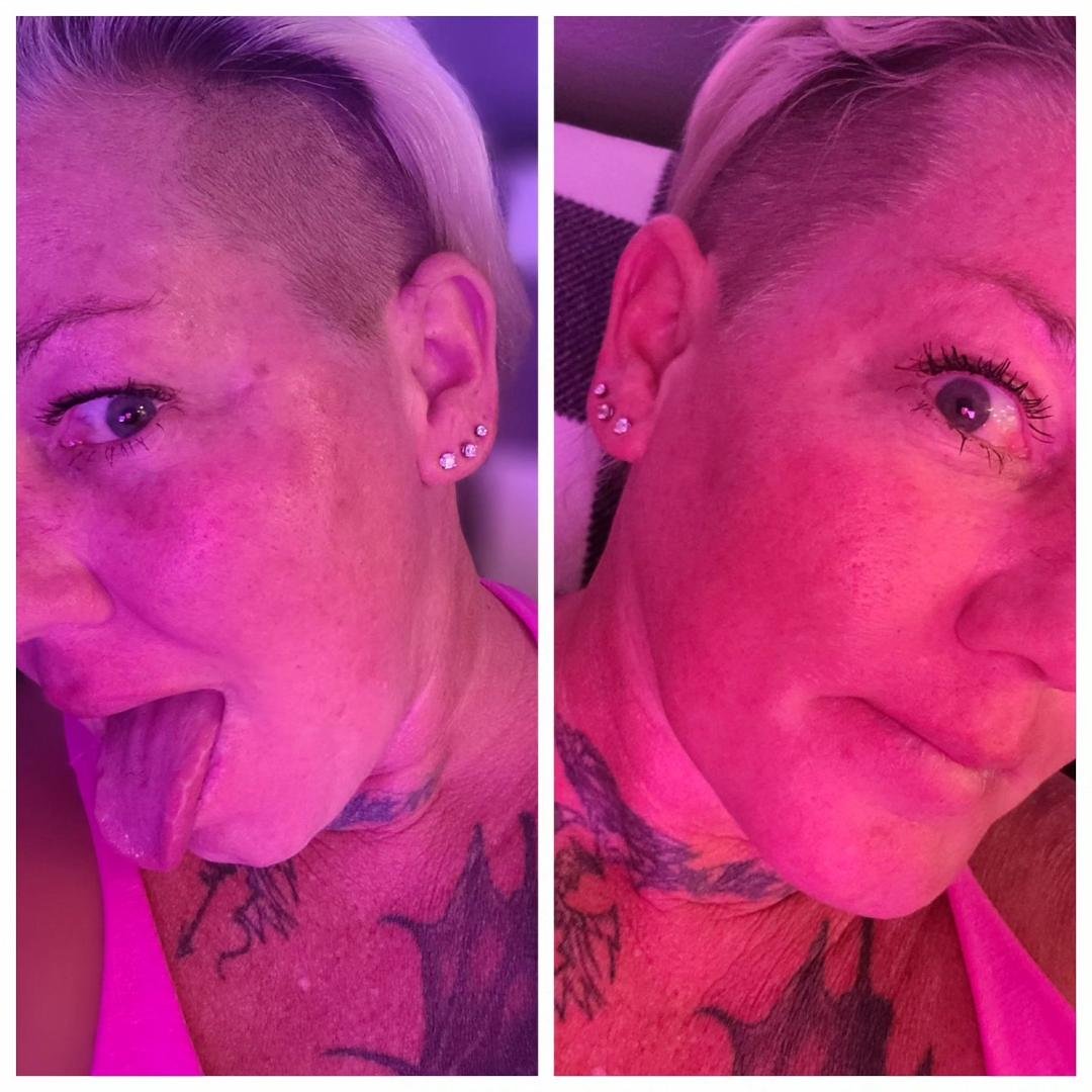 Hubby bought me 2 sets of diamond stud earrings to go with my first pair ❤️ had to re-pierce the top holes (so, those are the fake ones for now) 😆
#kayjewelers #rockabillytattooandpiercing #spoiled