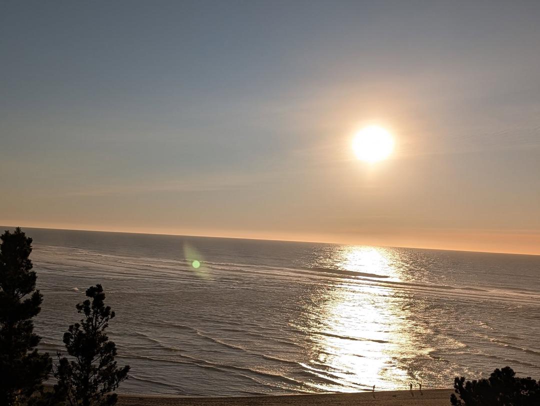 Beautiful calm day in Lincoln City.
