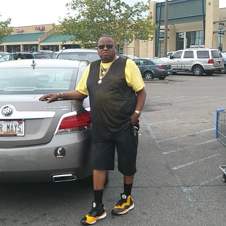 Wayne Mays' album, Photos