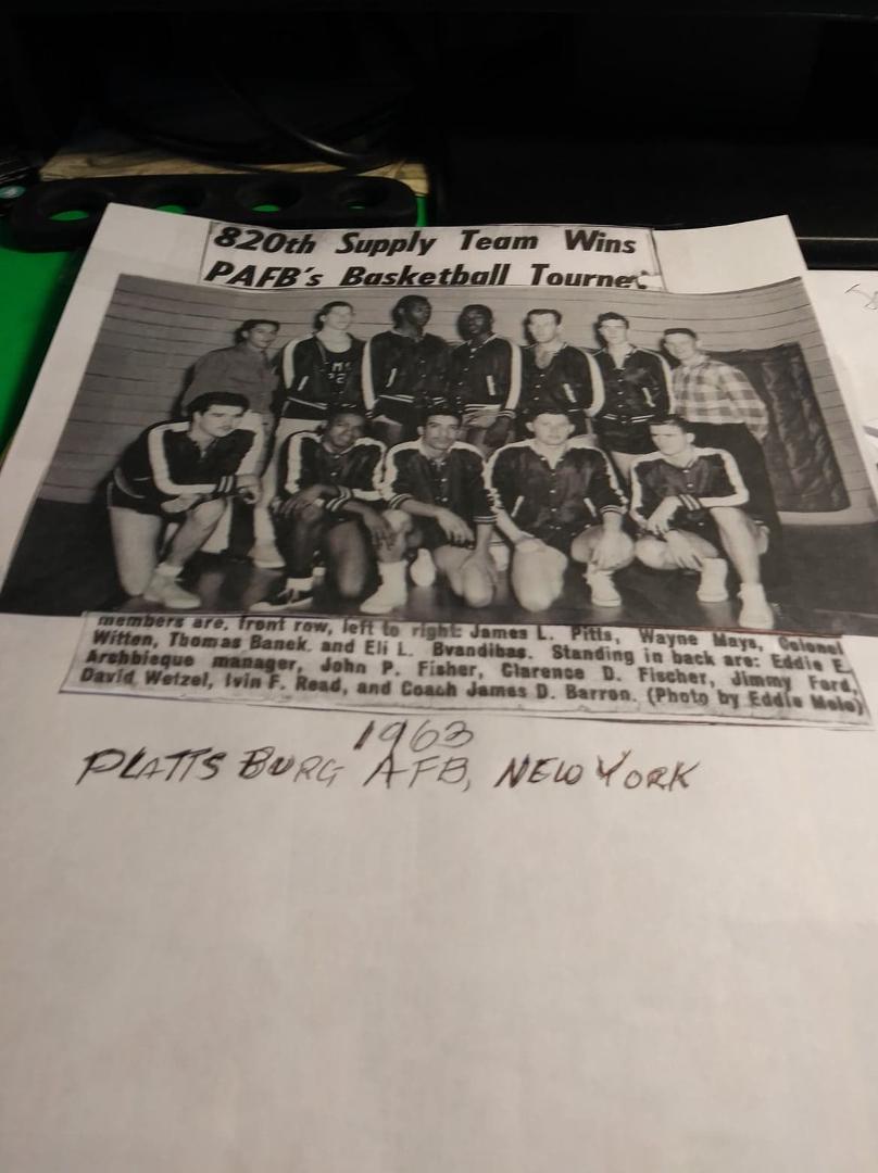 Wayne Mays' album, Photos