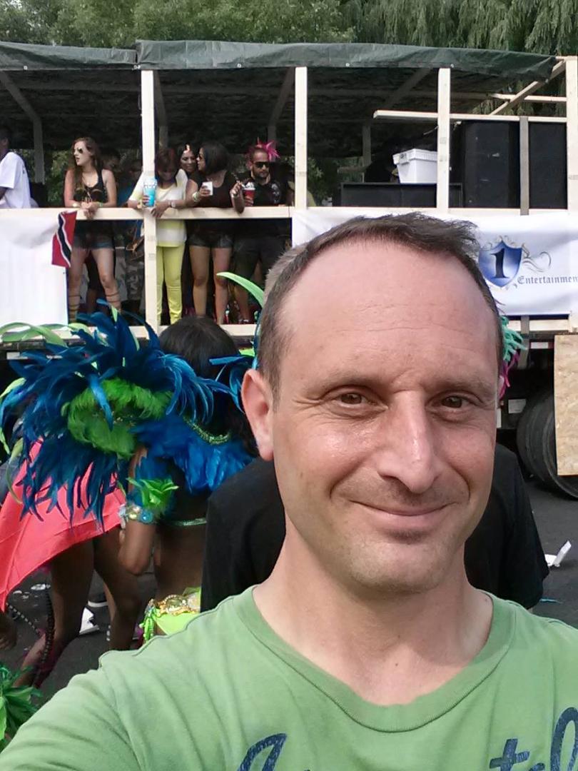 Peter Thamas' album, Mobile uploads