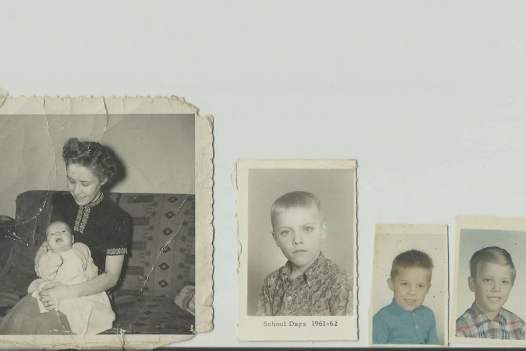 CHERRY MUNN's album, Uwchlwythiadau Ffôn Symudol