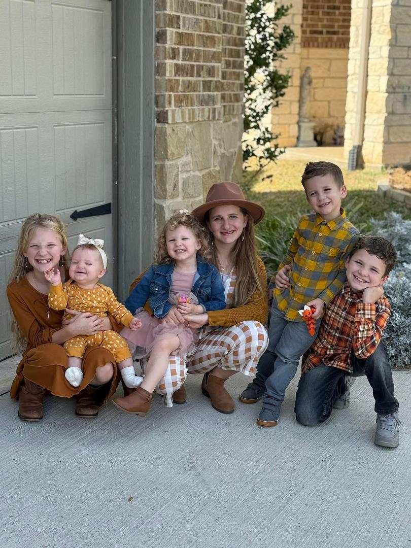 Today is a special day! My eldest great niece is now 15 years old. Ainsley is my first great niece. Now I have six great nieces and nephews!!!! They are so dear to me. When I was a child, my Baggett grandmother lived in Cal