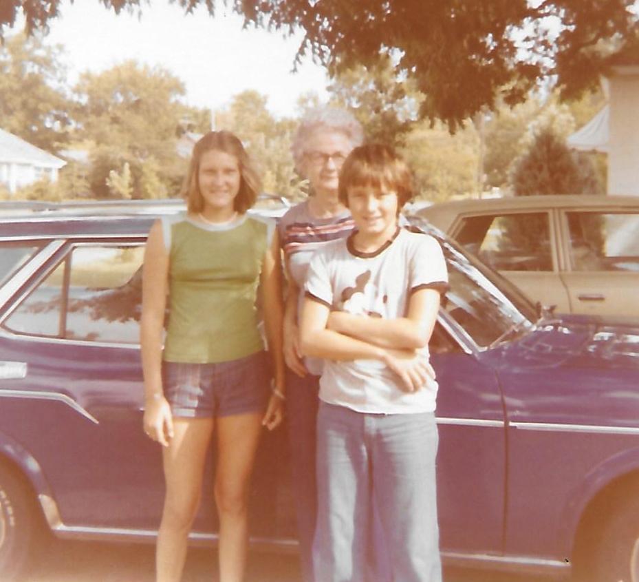 Tom Powers' album, Photos