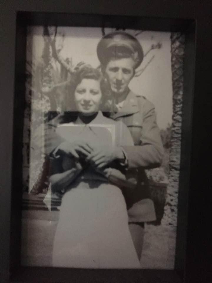 Sandra Packer's album, Photos
