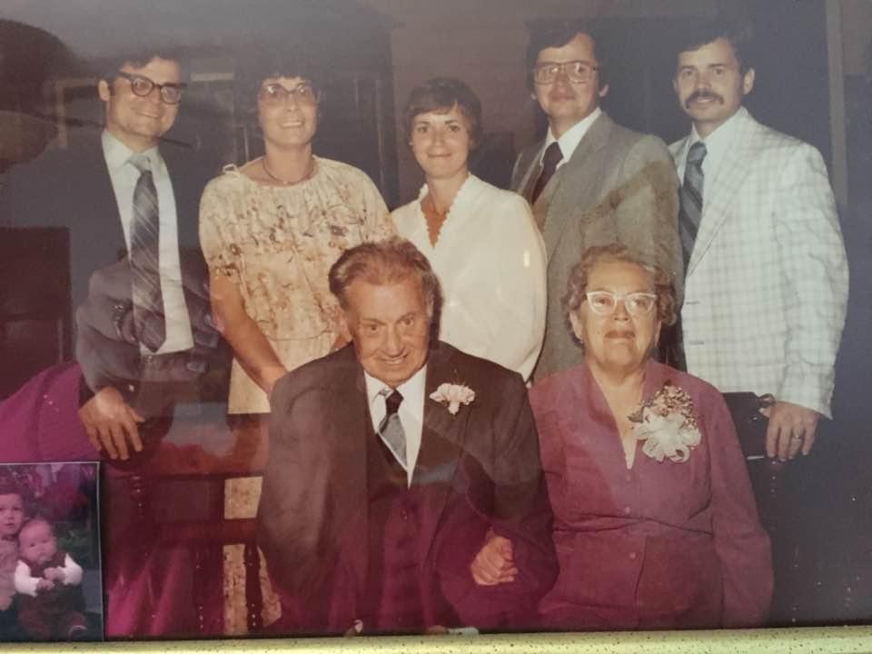 Lorraine Hayes' album, Photos