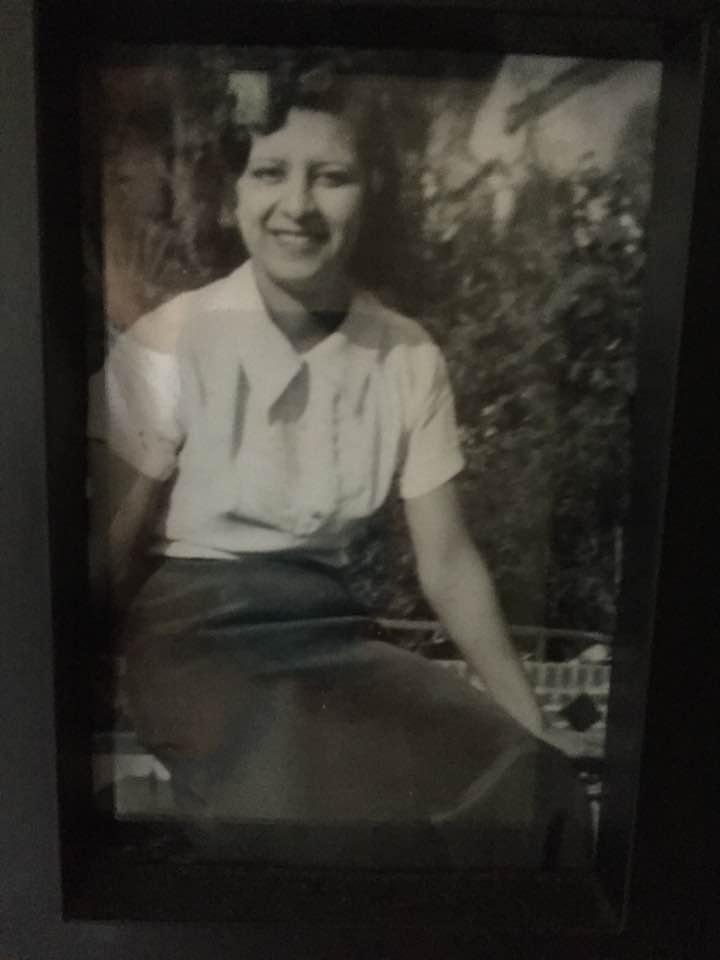 Sandra Packer's album, Photos