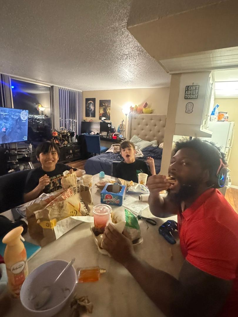 Moniu Spitzenburg A Viliamu's album, Mobile uploads