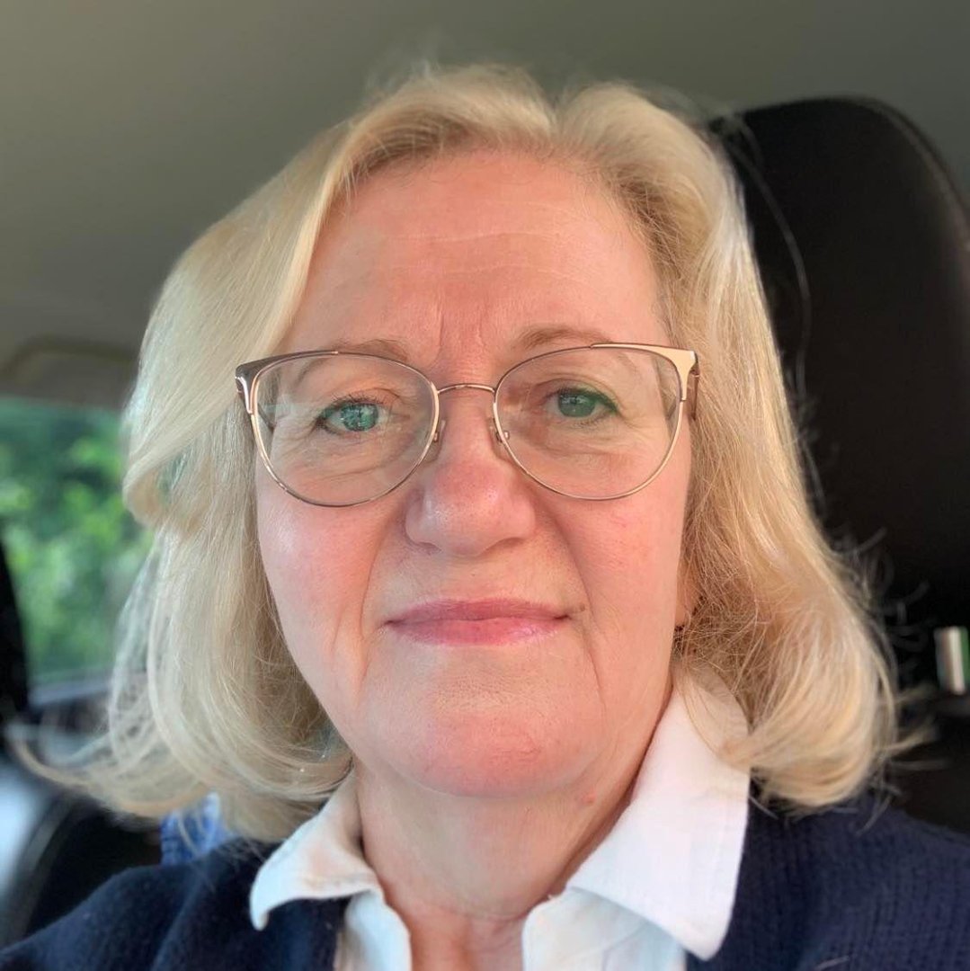 Barbara Woolley-guest's Classmates® Profile Photo